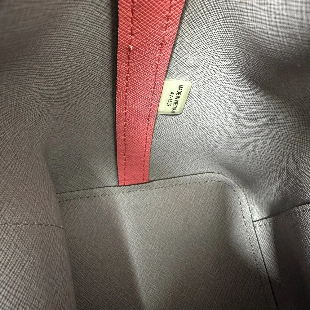 Michael Kors Saffiano Leather Bucket Bag Pink Crossbody Handbag‎